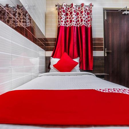OYO Flagship 36726 Chellam Residency Hotel Chennai Esterno foto